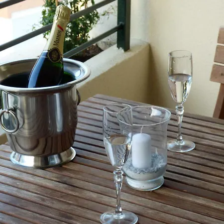 Apartment Ricardo Soriano Center Of - Eaw Homes
